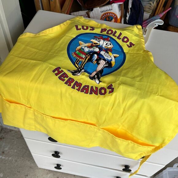2015 Breaking Bad 'Los Pollos Hermanos" Restaurant Apron Adult Size Brand New - Picture 5 of 6